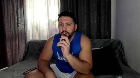 Snapshot of gold_alpha_boy chatting on October 12, 12:20 pm gold_alpha_boy online show from October 12, 12:20 pm
