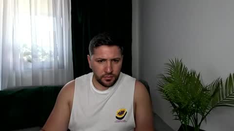 gold_alpha_boy online show from May 19, 2:24 pm