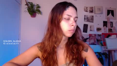 Snapshot of golden_alaska chatting on October 19, 10:47 pm Alaska online show from October 19, 10:47 pm
