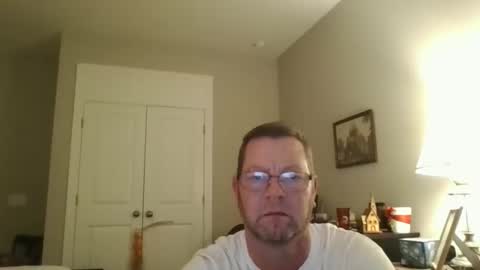 goldenbear3111 online show from January 4, 2:14 am