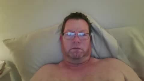 goldenbear3111 online show from December 31, 6:05 am