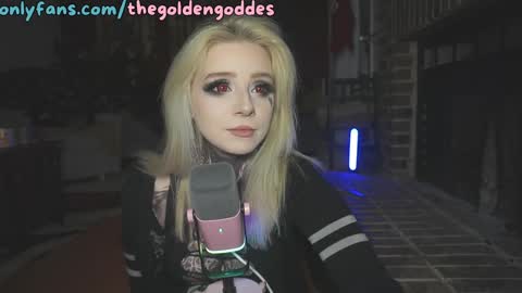 Snapshot of goldengoddessxxx chatting on January 15, 11:08 pm Sammy online show from January 15, 11:08 pm
