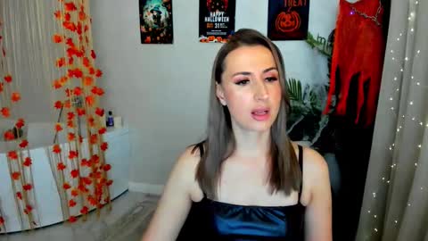 Snapshot of goldenlighte chatting on October 13, 3:41 am Olivia online show from October 13, 3:41 am