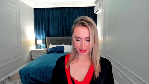 Snapshot of goldenlighte chatting on September 22, 7:51 pm Olivia online show from September 22, 7:51 pm