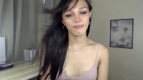 Lily is Gold online show from November 10, 5:43 am