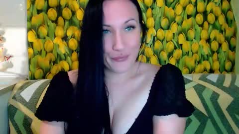 goldmoonn online show from December 9, 11:13 pm