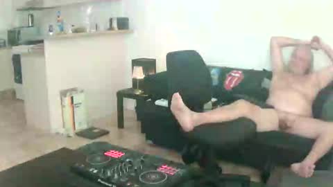 goldyguy011 online show from May 22, 12:17 am