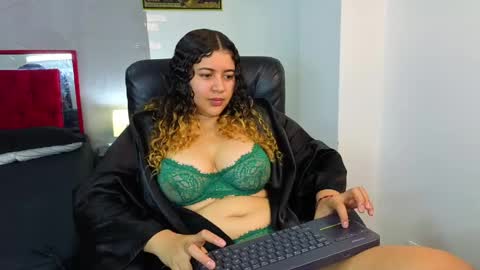 Goodgirlxxxl online show from May 16, 1:35 am
