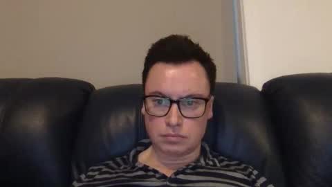 goodlookingguy379276 online show from November 2, 8:25 am