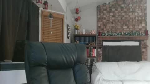 goodtothelastdrop1 online show from April 12, 8:18 am