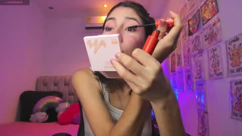 i am Jessi  I love animals and drawing I hope to get along with everyone. XOXO online show from March 6, 7:54 pm