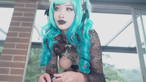 sophie  Special celebration a the beach 300k followers 3011 and 0112   online show from March 1, 7:40 pm