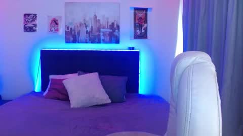 goth_minerva online show from December 19, 1:50 pm