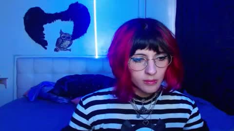 Snapshot of goth_minerva chatting on October 6, 1:51 pm goth_minerva online show from October 6, 1:51 pm