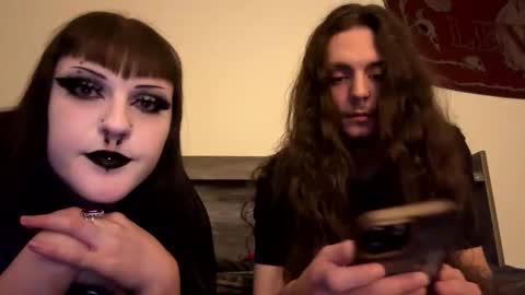 gothcouplee online show from September 29, 5:28 am