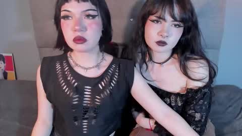 Snapshot of gothel_4 chatting on September 16, 2:57 am gothel_4 online show from September 16, 2:57 am