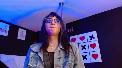 Meredith Alessandra online show from March 4, 10:46 am