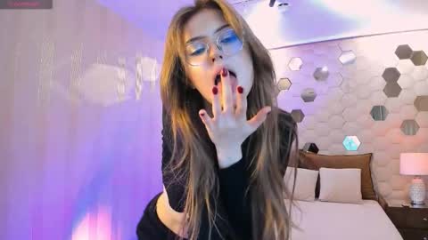 Grace online show from October 23, 7:43 am