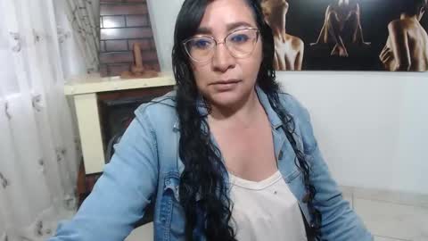 Snapshot of grace_mature_milf chatting on October 13, 11:12 am grace_mature_milf online show from October 13, 11:12 am