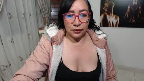 Snapshot of grace_mature_milf chatting on October 2, 10:25 am grace_mature_milf online show from October 2, 10:25 am