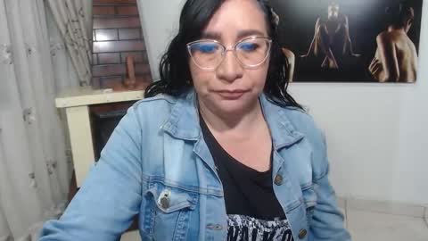 Snapshot of grace_mature_milf chatting on October 15, 10:16 am grace_mature_milf online show from October 15, 10:16 am