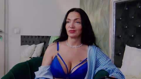 gracemontclair online show from May 11, 4:04 pm