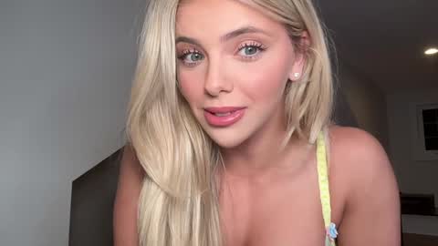 Gracie online show from November 5, 2:13 am