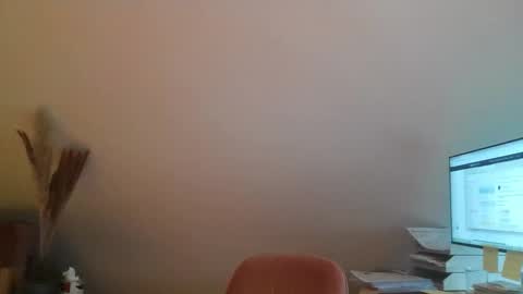 grau197077 online show from February 13, 10:40 am