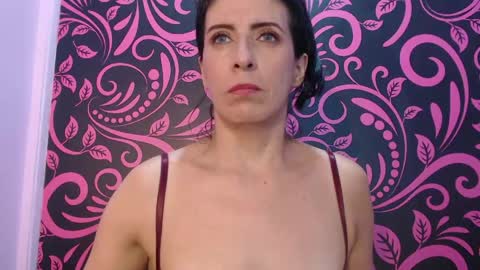 Isabella online show from May 31, 6:09 pm