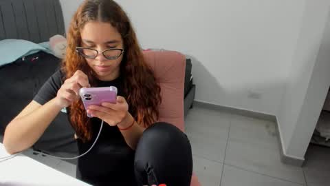 Snapshot of greciaruiz chatting on October 15, 2:15 am GreciaRuiz online show from October 15, 2:15 am