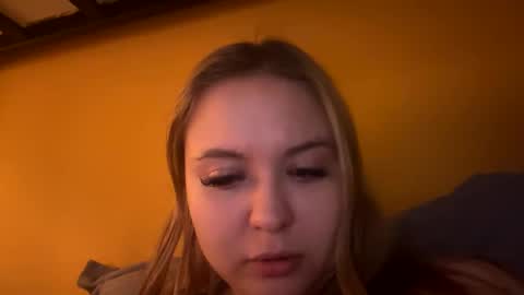 Lina 3 online show from January 1, 2:09 am