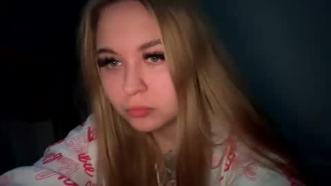 Lina 3 online show from February 4, 9:41 pm