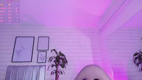 Snapshot of greennbella chatting on September 9, 7:03 pm online show from September 9, 7:03 pm