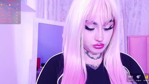 Snapshot of greennbella chatting on February 8, 7:05 pm online show from February 8, 7:05 pm