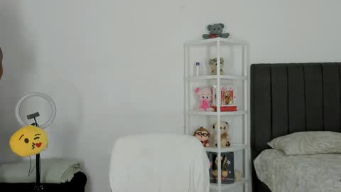 Snapshot of gregoriiandmax chatting on September 22, 7:29 pm Gregori online show from September 22, 7:29 pm