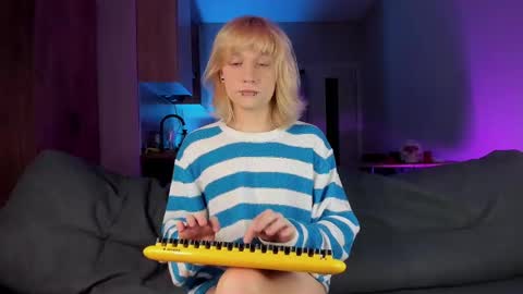 Greg-independent model online show from March 11, 7:36 pm