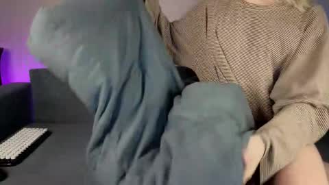 Greg-independent model online show from November 5, 9:39 pm