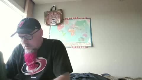Snapshot of gregrev chatting on February 28, 12:32 am gregrev online show from February 28, 12:32 am
