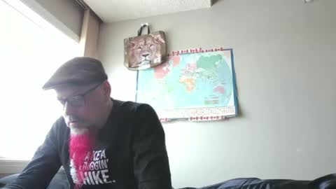 Snapshot of gregrev chatting on February 5, 8:35 pm gregrev online show from February 5, 8:35 pm