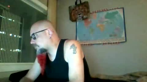 Snapshot of gregrev chatting on December 26, 1:40 am gregrev online show from December 26, 1:40 am
