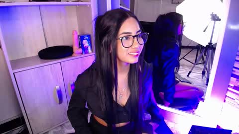 Gretel  online show from March 31, 3:40 am