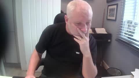 Snapshot of greyfox_6000 chatting on January 28, 12:32 pm greyfox_6000 online show from January 28, 12:32 pm