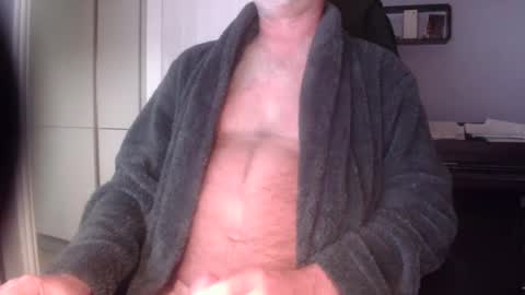Snapshot of greyfox_6000 chatting on January 8, 7:24 am greyfox_6000 online show from January 8, 7:24 am