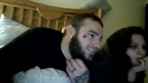 gsloueez online show from January 4, 1:21 am