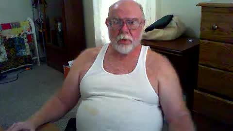 Snapshot of gtnolder60 chatting on October 2, 9:35 pm Gary online show from October 2, 9:35 pm