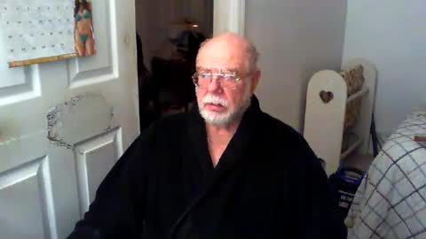 Snapshot of gtnolder60 chatting on February 6, 12:15 pm Gary online show from February 6, 12:15 pm