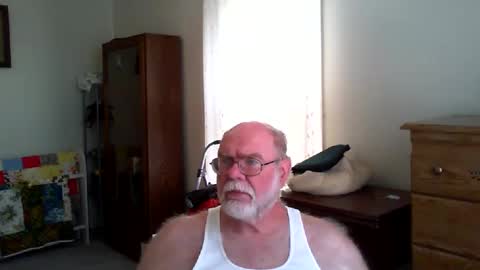 Snapshot of gtnolder60 chatting on September 26, 2:36 pm Gary online show from September 26, 2:36 pm