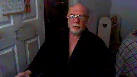 Snapshot of gtnolder60 chatting on February 7, 12:39 pm Gary online show from February 7, 12:39 pm