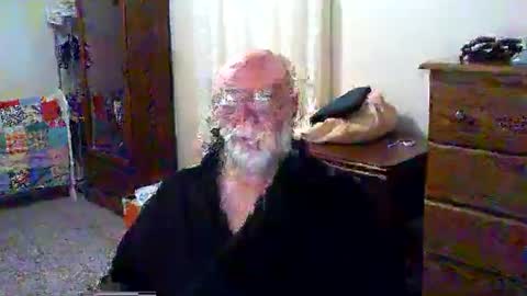 Snapshot of gtnolder60 chatting on October 11, 11:15 am Gary online show from October 11, 11:15 am