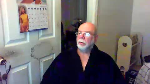 Snapshot of gtnolder60 chatting on January 2, 12:13 pm Gary online show from January 2, 12:13 pm